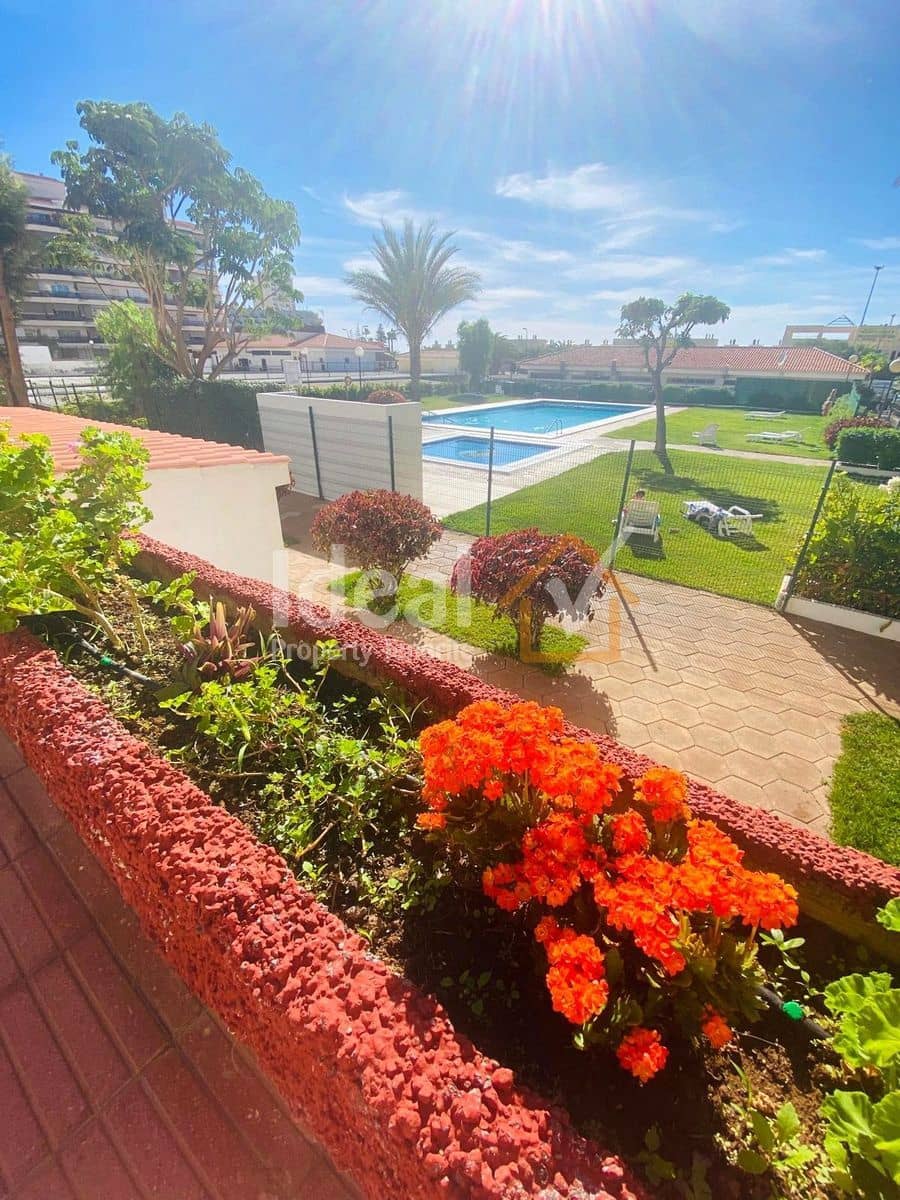 Apartamento de 2 habitaciones en Los Cristianos en venta con piscina - 490.000 € (Ref: 9895729)