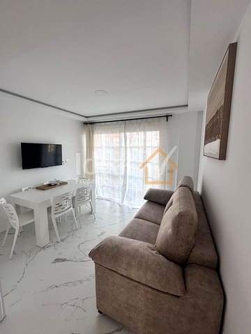 Apartamento de 2 habitaciones en Los Cristianos, Arona en venta con piscina - 330.000 € (Ref: 9902788)