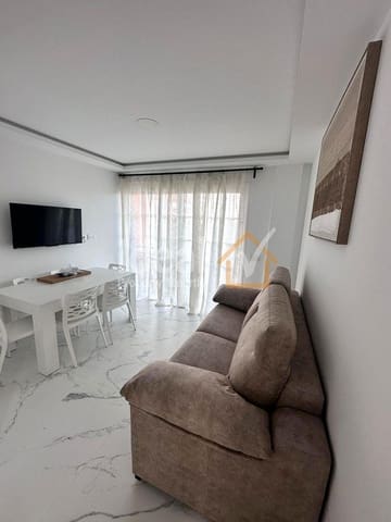 Apartamento de 2 habitaciones en Los Cristianos, Arona en venta con piscina - 330.000 € (Ref: 9902788)