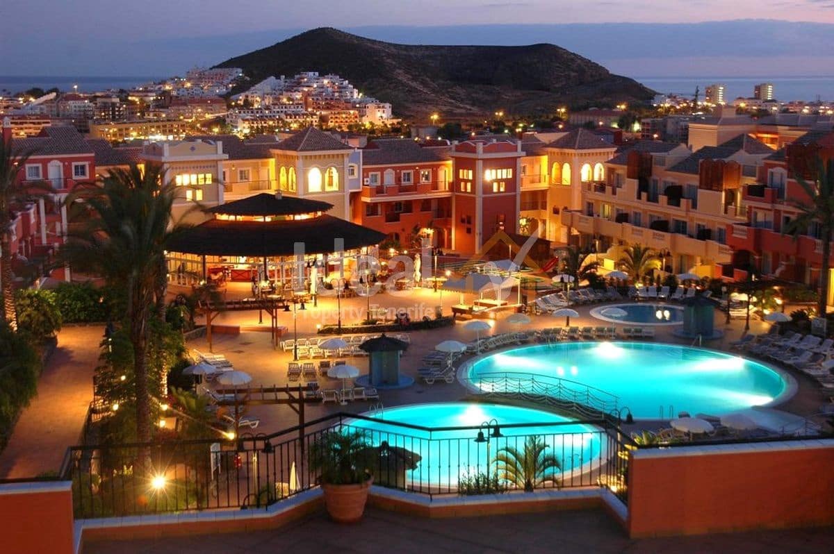 Apartamento de 2 habitaciones en Los Cristianos en venta con piscina - 330.000 € (Ref: 9902788)