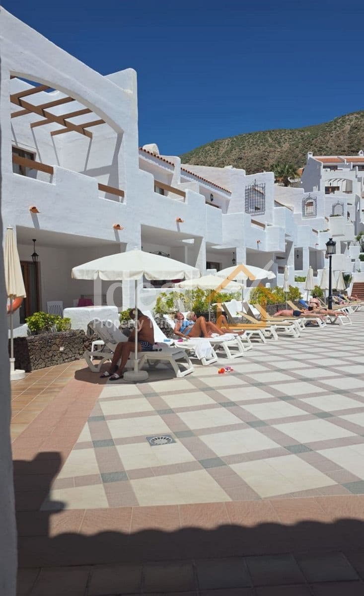 Estudio en Los Cristianos en venta con piscina - 178.000 € (Ref: 9906820)