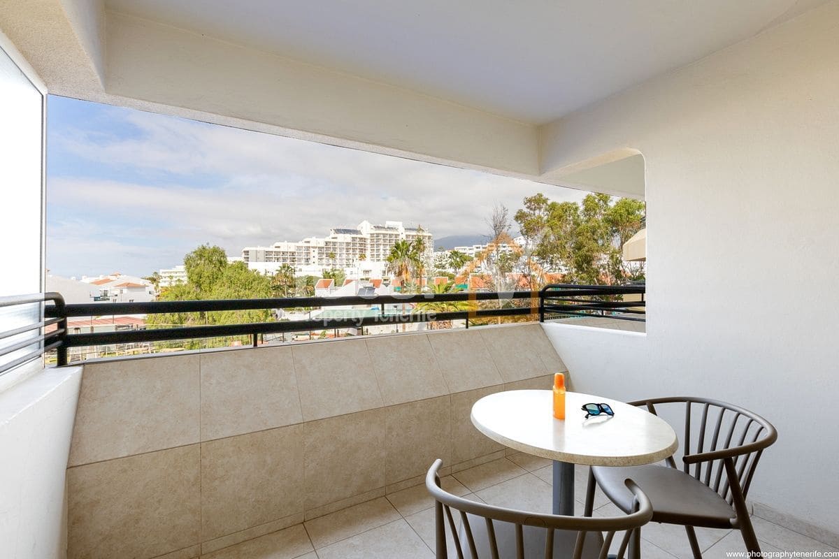 Studio zu verkaufen in Costa Adeje mit Pool - 210.000 € (Ref: 9923187)