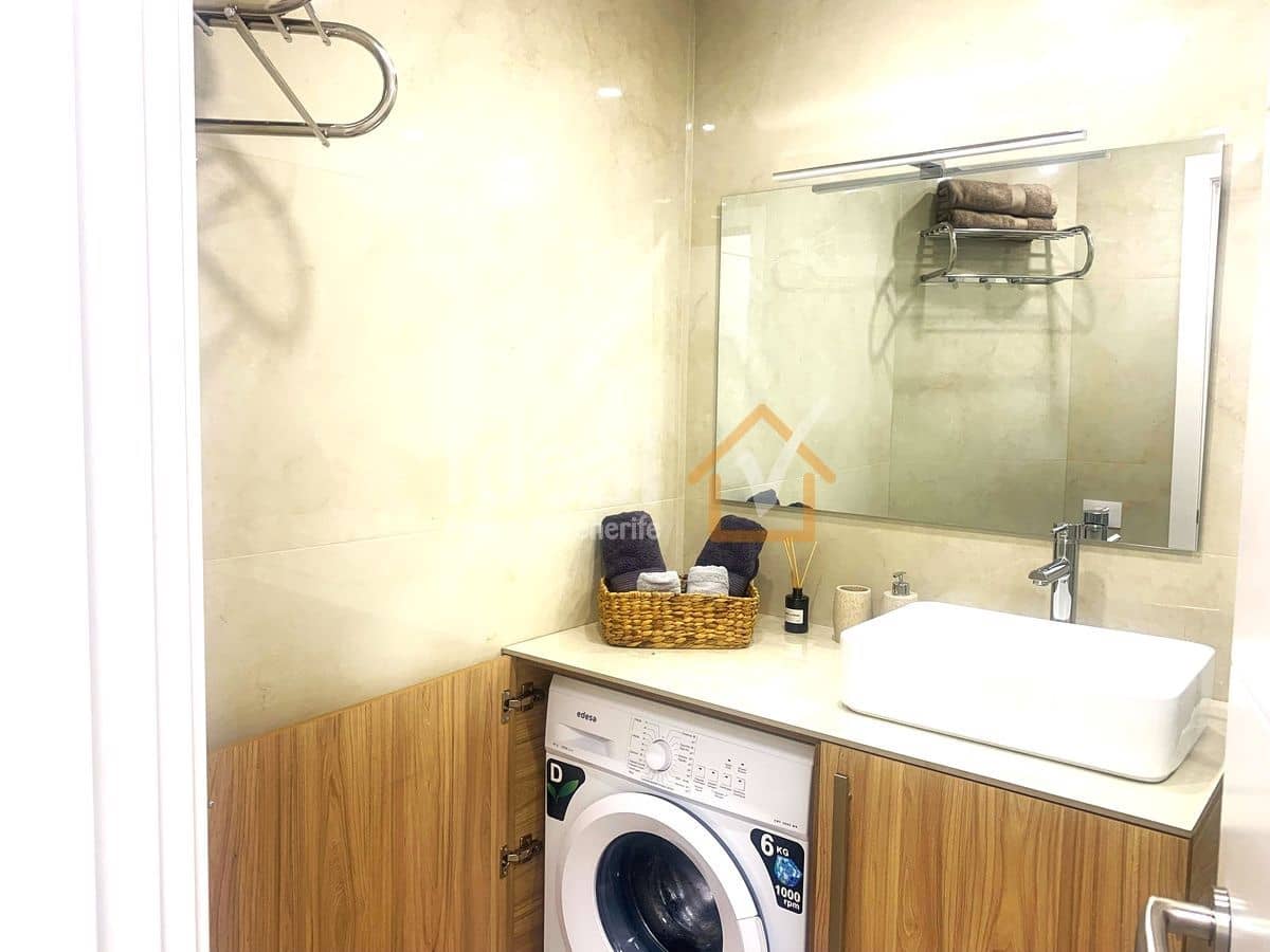 Studio zu verkaufen in Costa Adeje mit Pool - 210.000 € (Ref: 9923187)