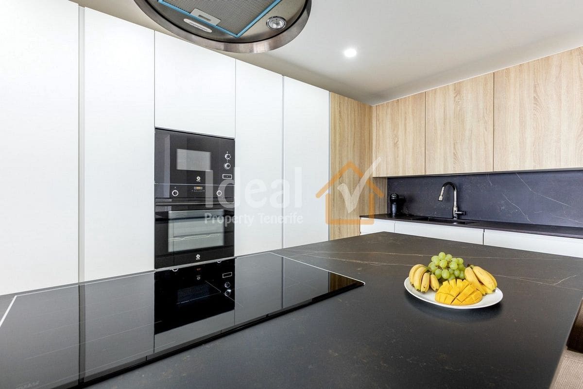 3 bedroom Apartment for sale in Torviscas with pool garage - € 715,000 (Ref: 9932794)