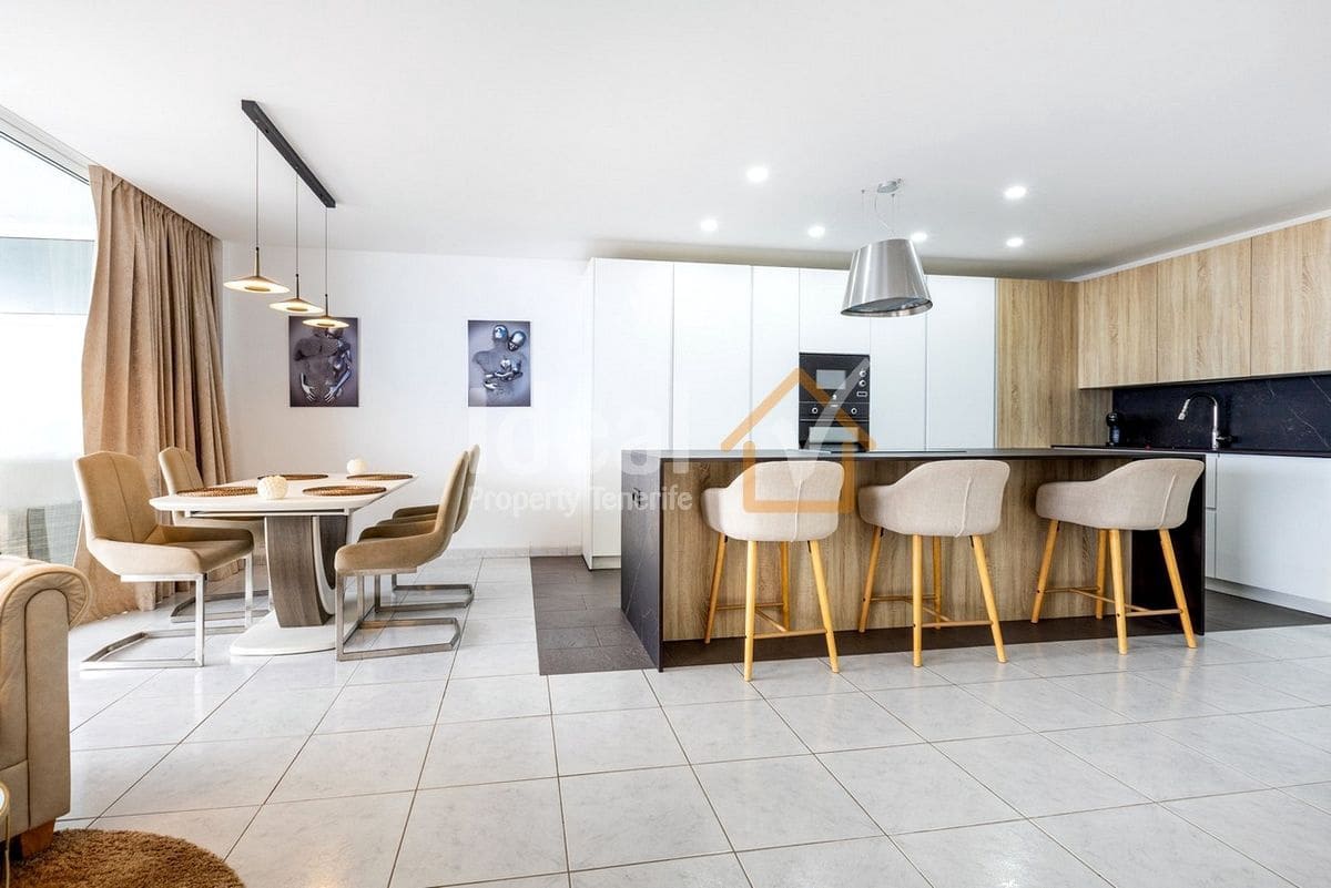 3 bedroom Apartment for sale in Torviscas with pool garage - € 715,000 (Ref: 9932794)
