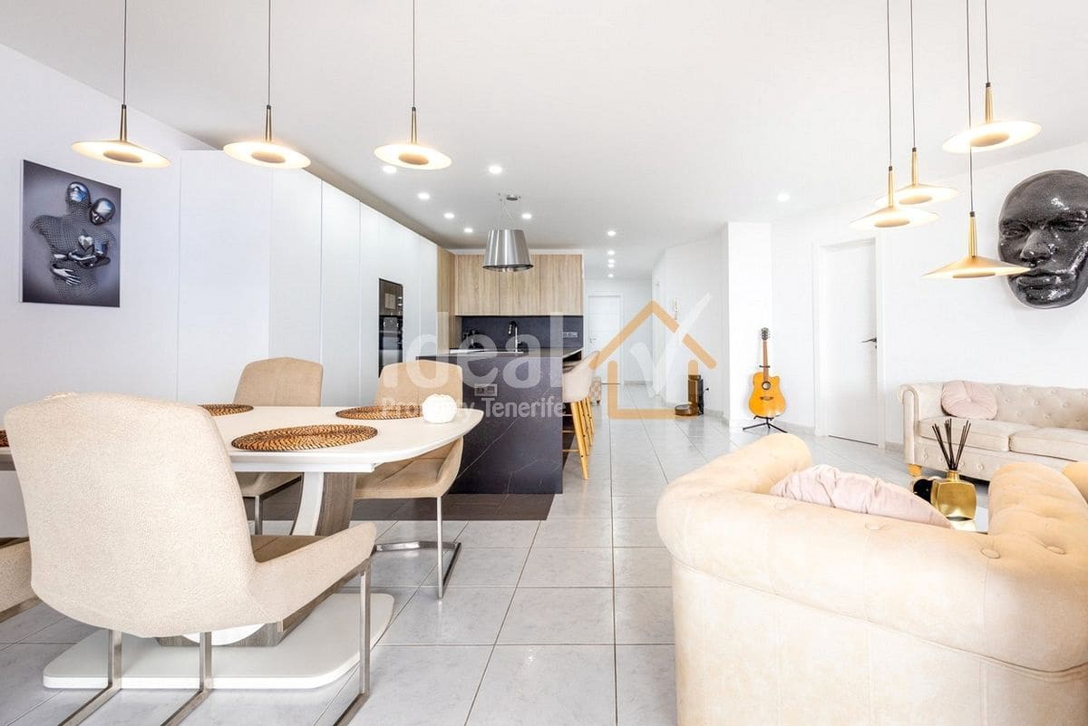 3 bedroom Apartment for sale in Torviscas with pool garage - € 715,000 (Ref: 9932794)