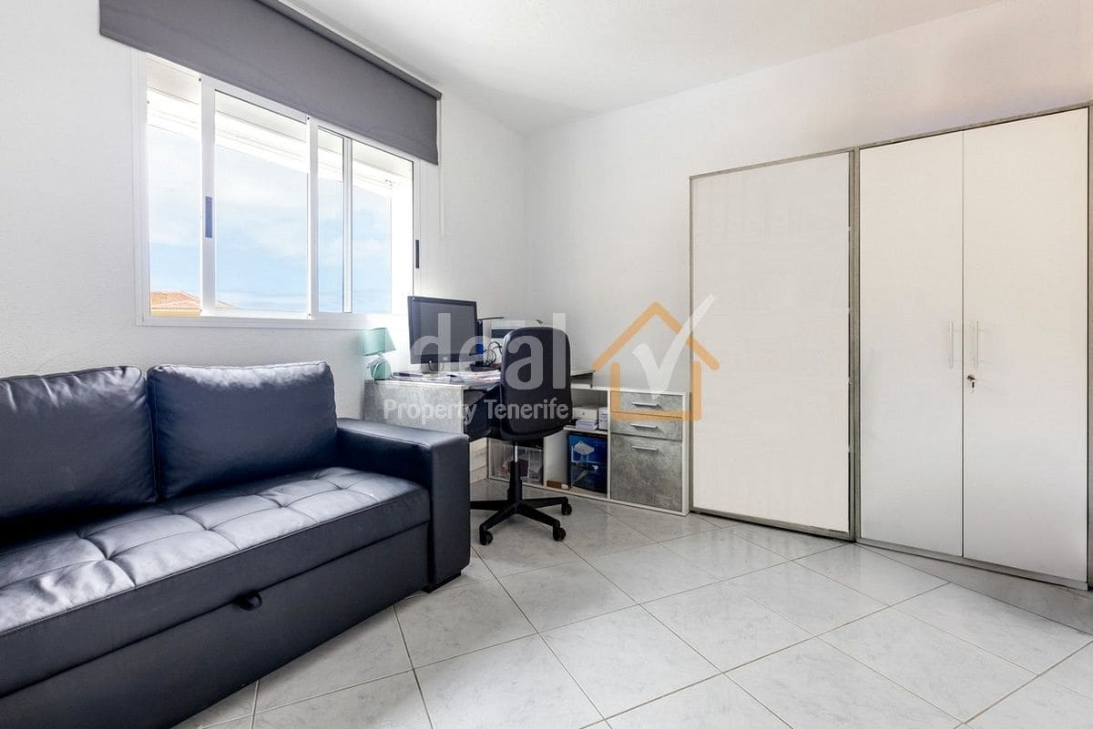 3 bedroom Apartment for sale in Torviscas with pool garage - € 715,000 (Ref: 9932794)