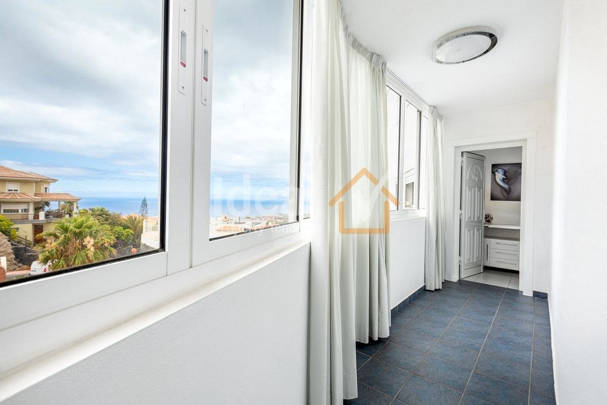 3 bedroom Apartment for sale in Torviscas with pool garage - € 715,000 (Ref: 9932794)