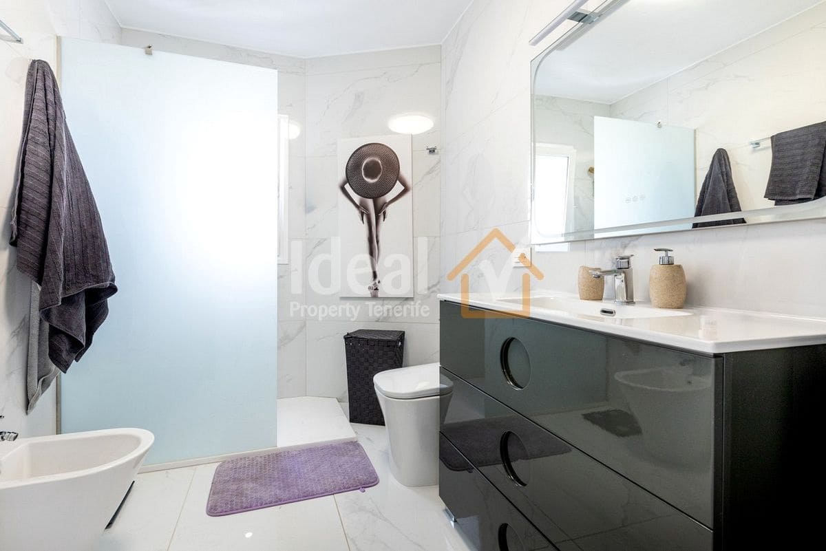 3 bedroom Apartment for sale in Torviscas with pool garage - € 715,000 (Ref: 9932794)