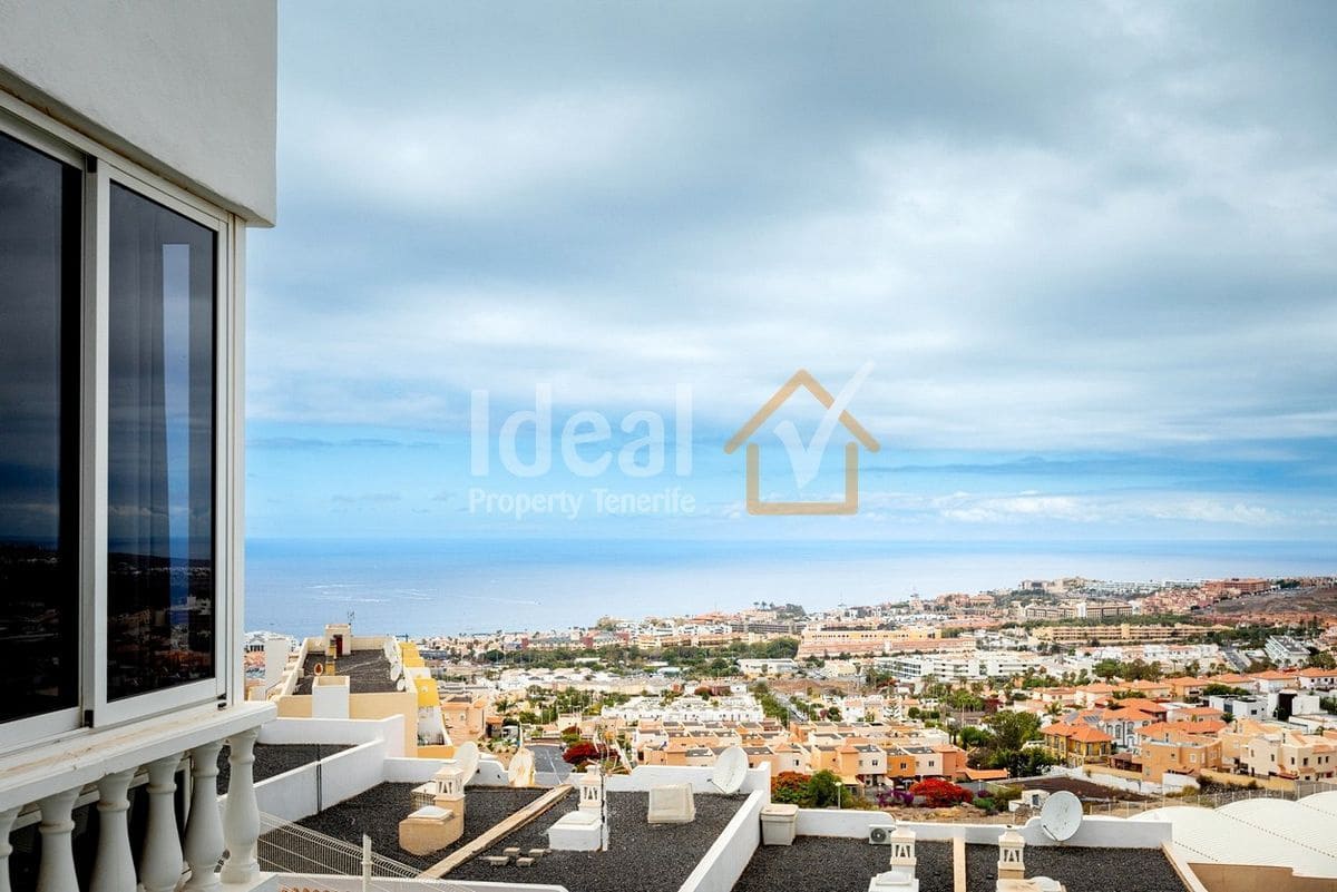 3 bedroom Apartment for sale in Torviscas with pool garage - € 715,000 (Ref: 9932794)