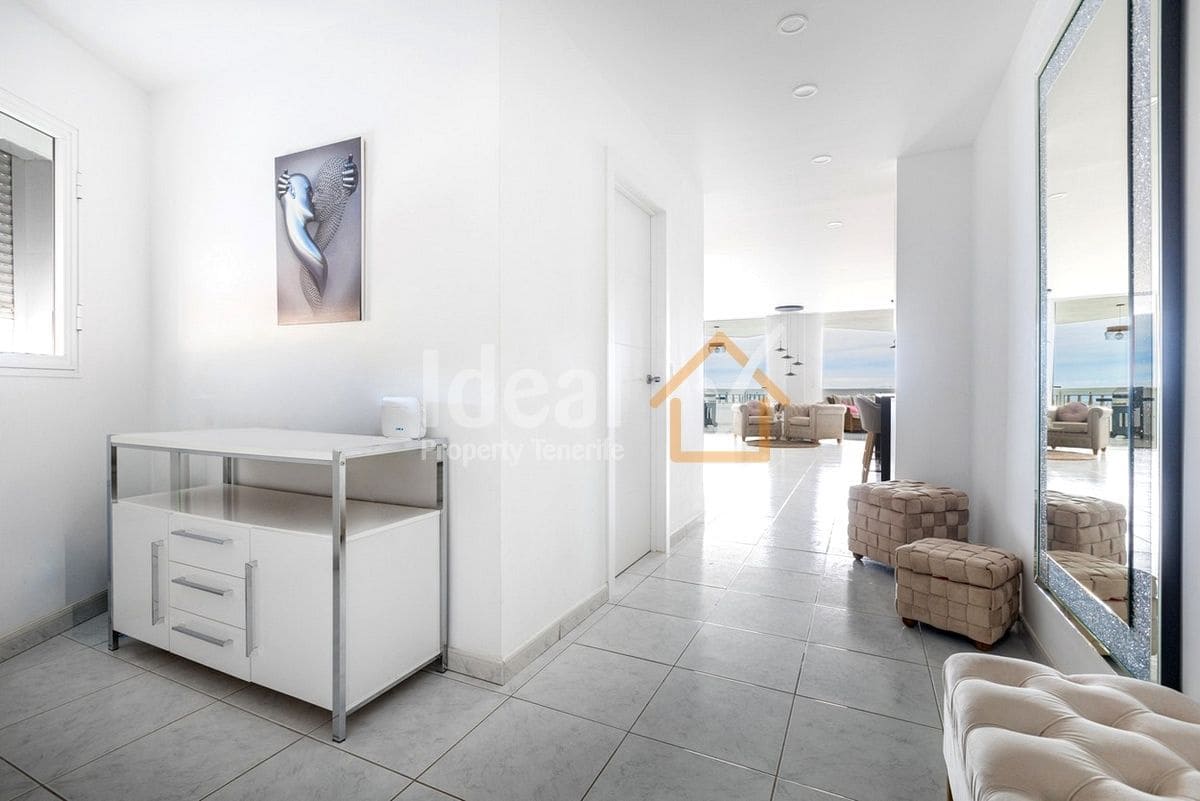 3 bedroom Apartment for sale in Torviscas with pool garage - € 715,000 (Ref: 9932794)