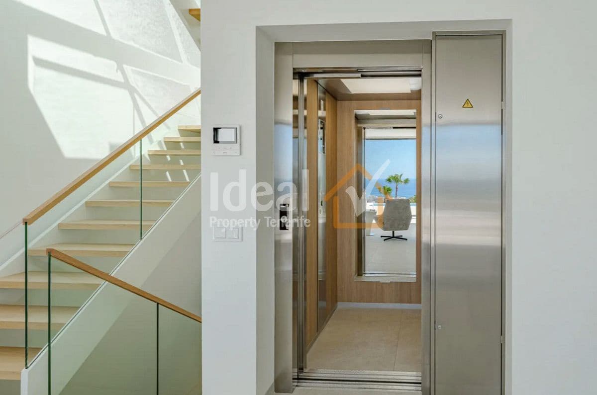 3 soveværelse Villa til salg i Costa Adeje med swimmingpool garage - € 3.810.000 (Ref: 9996598)