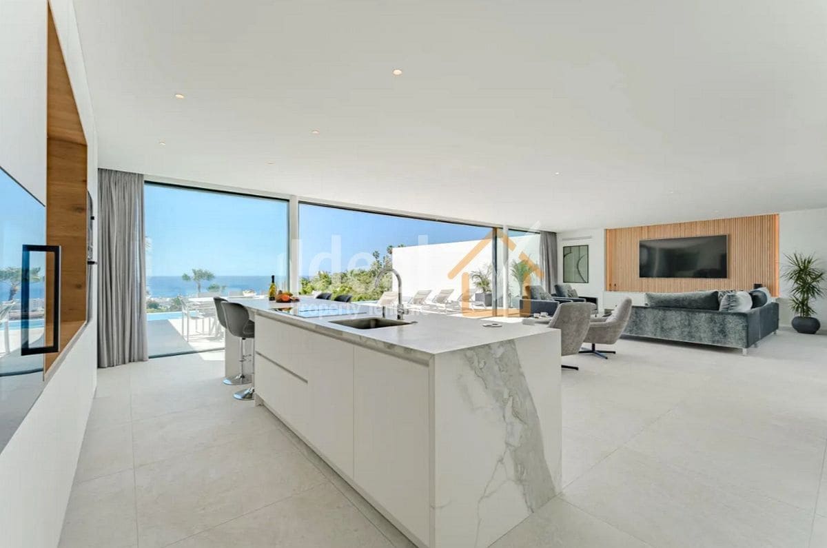 3 soveværelse Villa til salg i Costa Adeje med swimmingpool garage - € 3.810.000 (Ref: 9996598)
