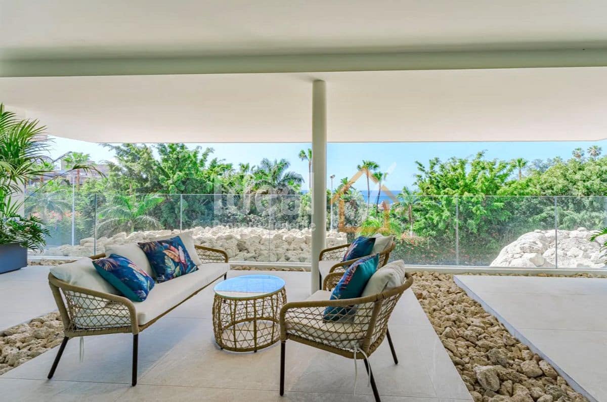 3 soveværelse Villa til salg i Costa Adeje med swimmingpool garage - € 3.810.000 (Ref: 9996598)
