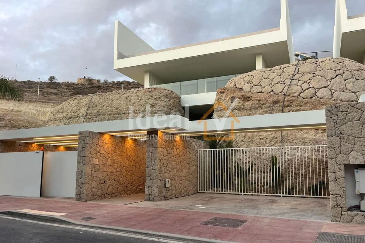 3 soveværelse Villa til salg i Costa Adeje med swimmingpool garage - € 3.810.000 (Ref: 9996598)