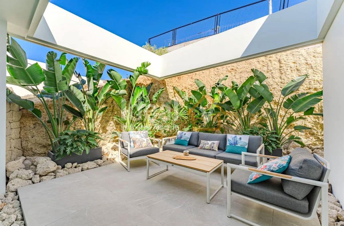 3 soveværelse Villa til salg i Costa Adeje med swimmingpool garage - € 3.810.000 (Ref: 9996598)