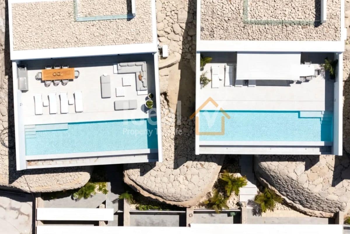 3 soveværelse Villa til salg i Costa Adeje med swimmingpool garage - € 3.810.000 (Ref: 9996598)