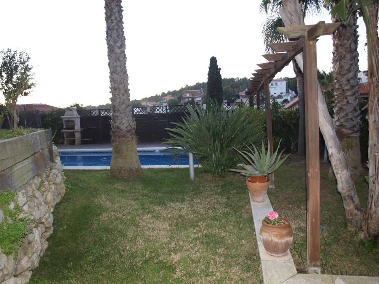 6 soveværelse Villa til salg i Sitges med swimmingpool garage - € 750.000 (Ref: 4839822)