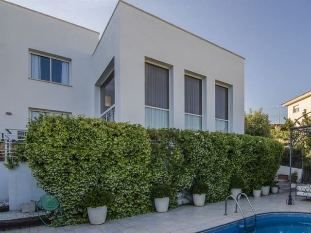 4 soveværelse Villa til salg i Sitges med swimmingpool garage - € 895.000 (Ref: 4839894)