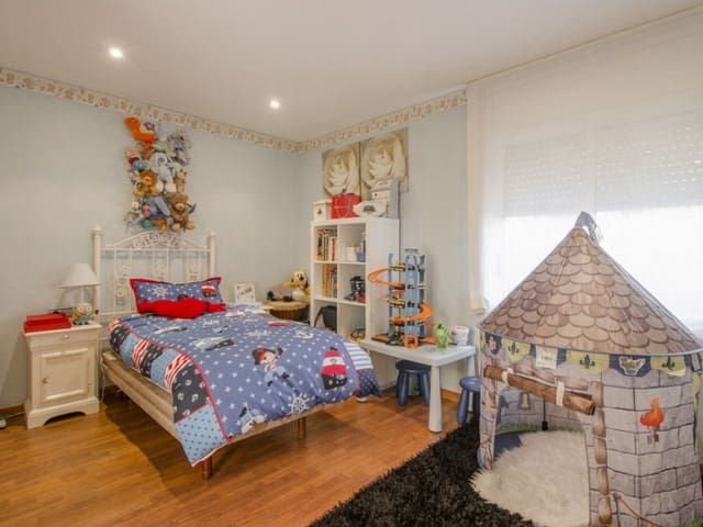 4 soveværelse Villa til salg i Sitges med swimmingpool garage - € 895.000 (Ref: 4839894)