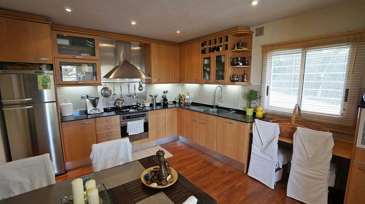 4 soveværelse Villa til salg i Sitges med swimmingpool garage - € 895.000 (Ref: 4839894)