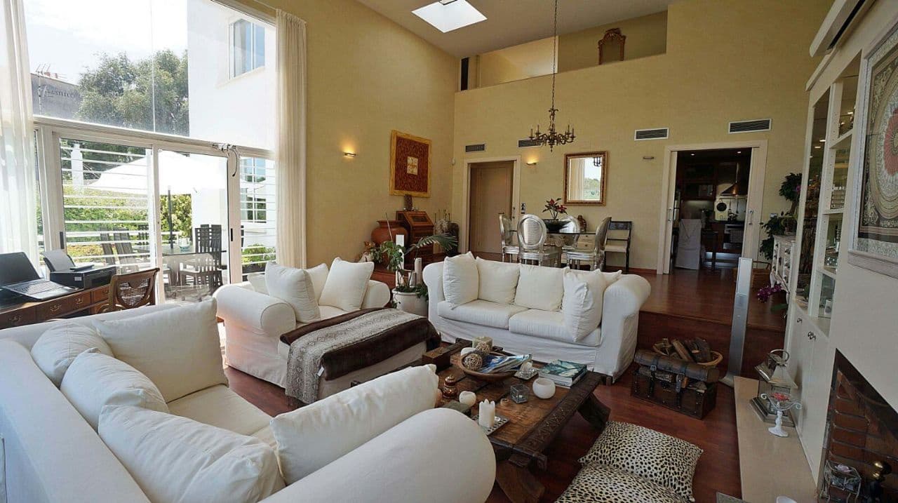 4 soveværelse Villa til salg i Sitges med swimmingpool garage - € 895.000 (Ref: 4839894)