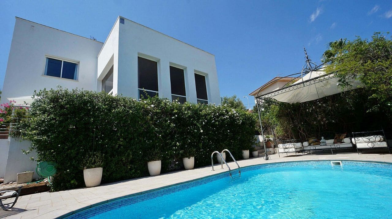 4 soveværelse Villa til salg i Sitges med swimmingpool garage - € 895.000 (Ref: 4839894)