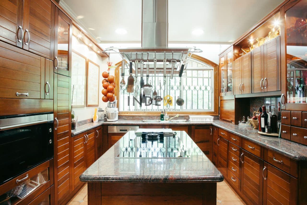 11 soveværelse Villa til salg i Begues med swimmingpool garage - € 1.600.000 (Ref: 4839912)