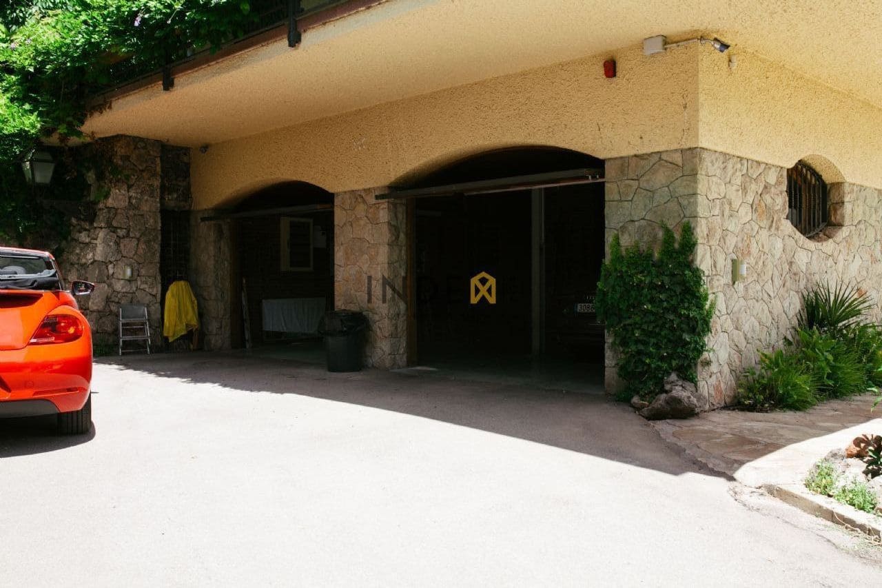 11 soveværelse Villa til salg i Begues med swimmingpool garage - € 1.600.000 (Ref: 4839912)