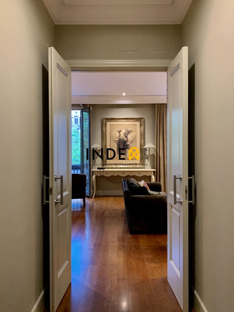 4 slaapkamer Flat te huur in Barcelona stad - € 8.000 (Ref: 5699876)