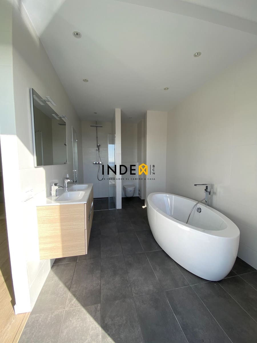 5 soverom Villa til salgs i Sitges med svømmebasseng garasje - € 1 650 000 (Ref: 5732526)