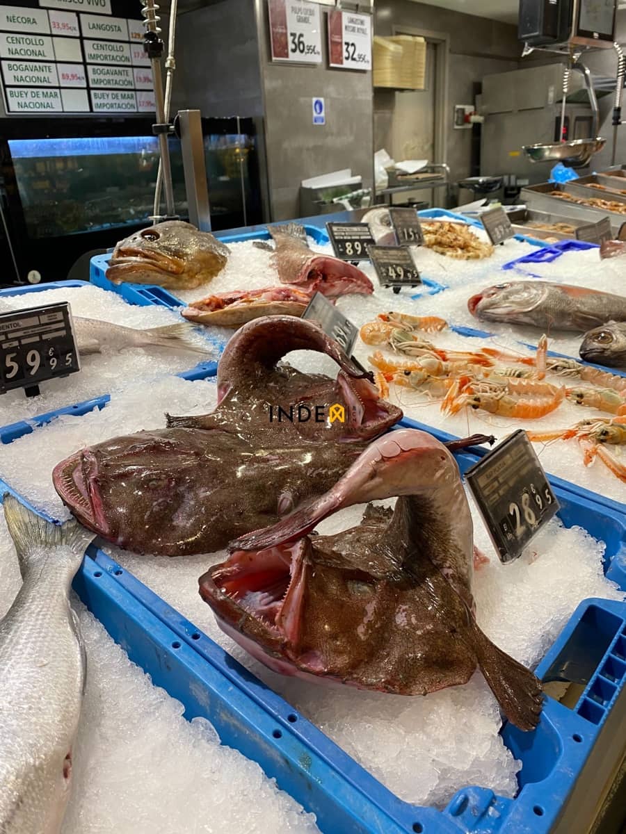 Commercieel te huur in Sitges - € 2.000 (Ref: 6496380)