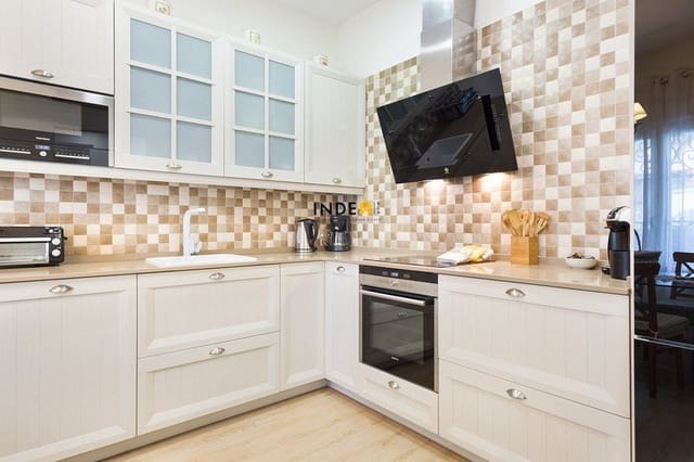 4 sypialnia Willa na sprzedaż w Sitges - 795 000 € (Ref: 7557290)