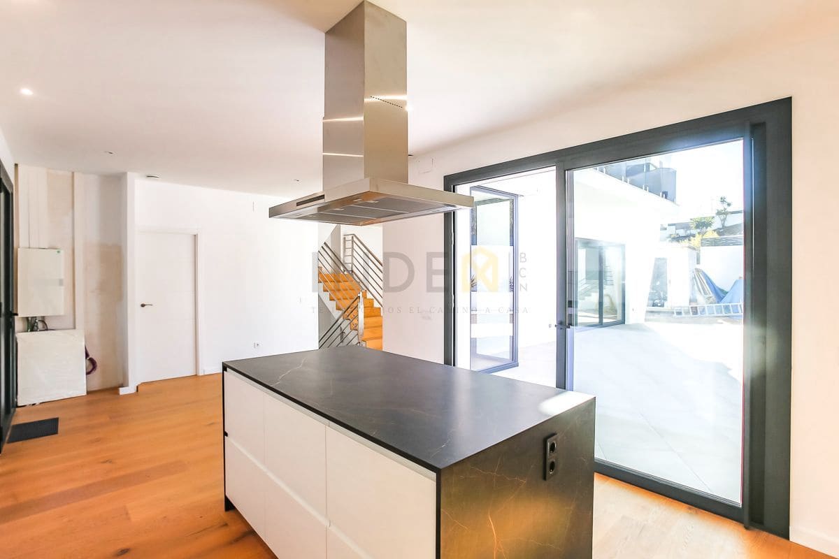 5 soveværelse Villa til salg i Sant Pere de Ribes med swimmingpool garage - € 1.100.000 (Ref: 7792546)