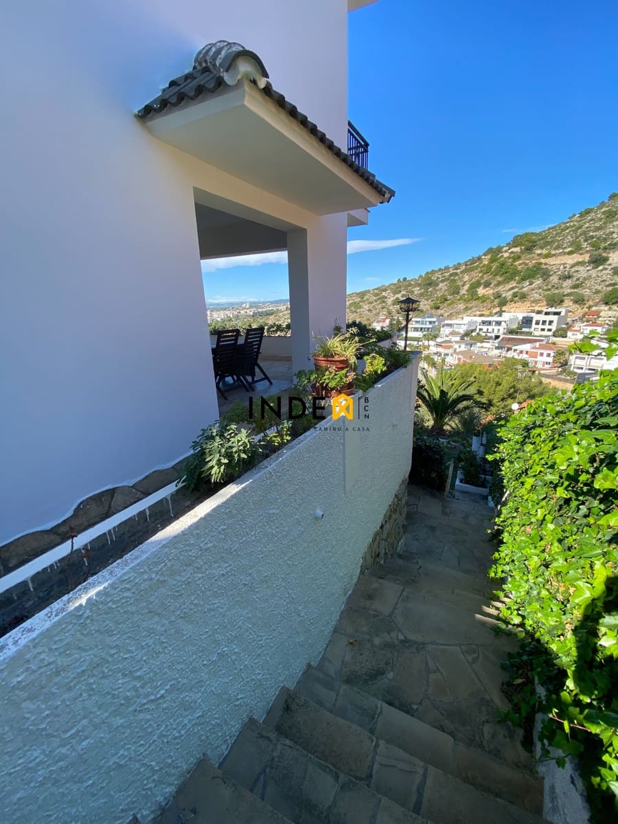 4 soveværelse Villa til salg i Sitges med swimmingpool garage - € 1.100.000 (Ref: 8096338)