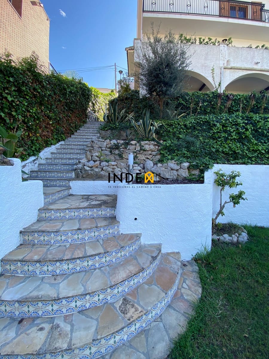 4 soveværelse Villa til salg i Sitges med swimmingpool garage - € 1.100.000 (Ref: 8096338)
