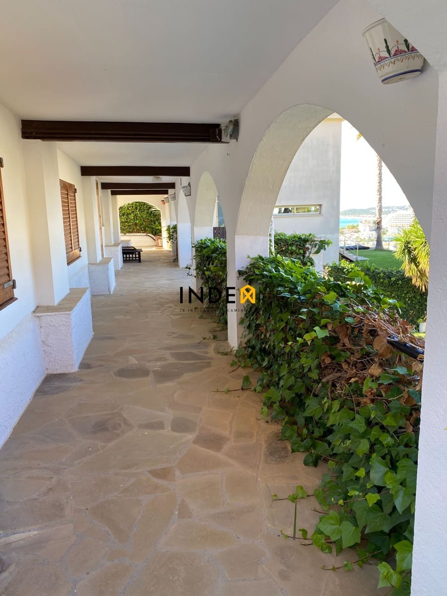 4 soveværelse Villa til salg i Sitges med swimmingpool garage - € 1.100.000 (Ref: 8096338)