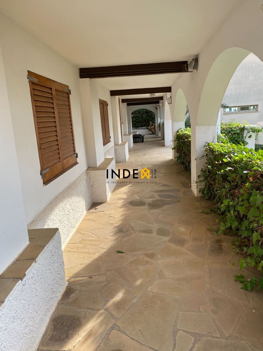 4 soveværelse Villa til salg i Sitges med swimmingpool garage - € 1.100.000 (Ref: 8096338)