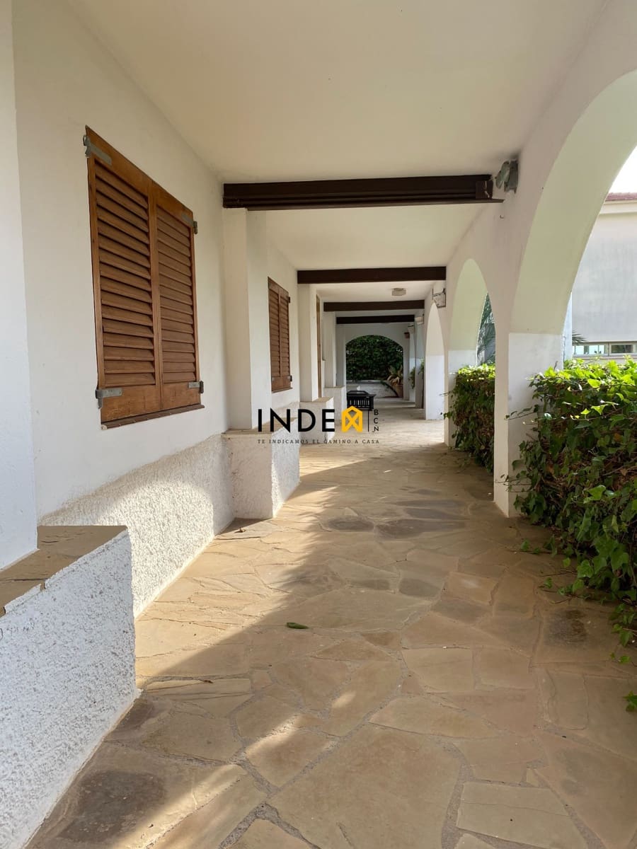 4 soveværelse Villa til salg i Sitges med swimmingpool garage - € 1.100.000 (Ref: 8096338)