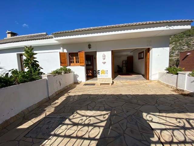 4 soveværelse Villa til salg i Sitges med swimmingpool garage - € 1.100.000 (Ref: 8096338)