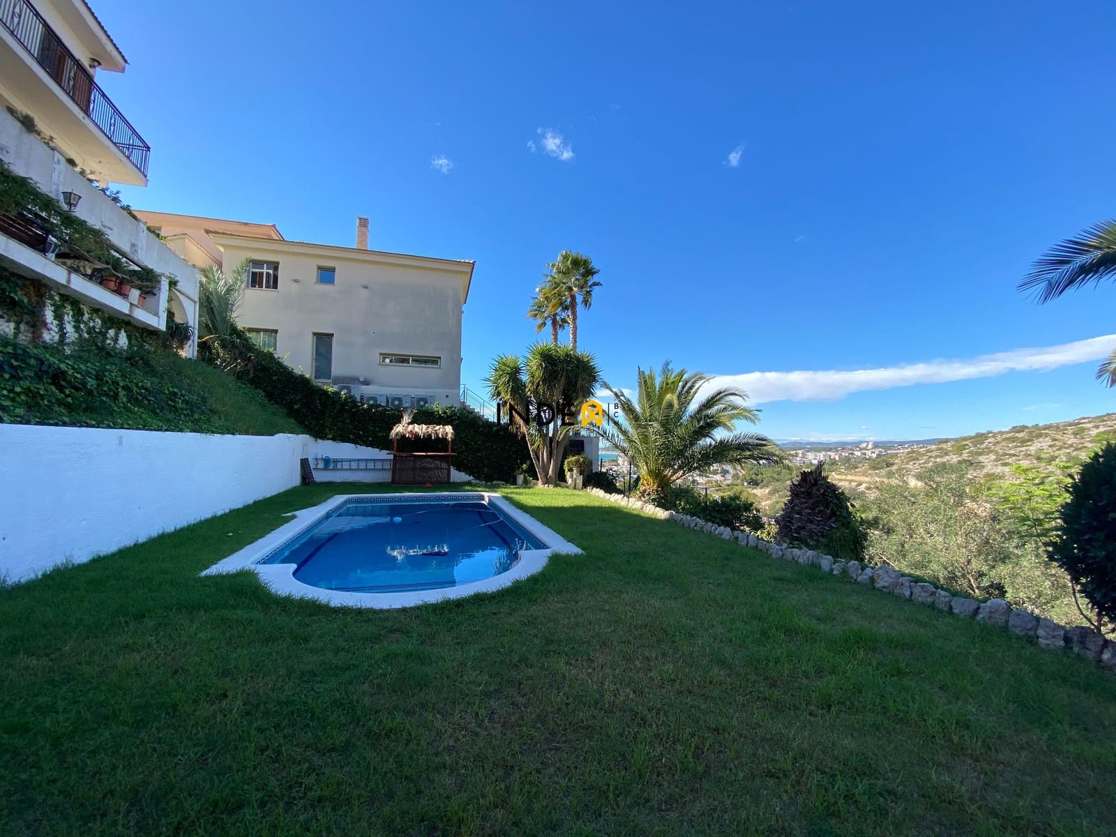 4 soveværelse Villa til salg i Sitges med swimmingpool garage - € 1.100.000 (Ref: 8096338)