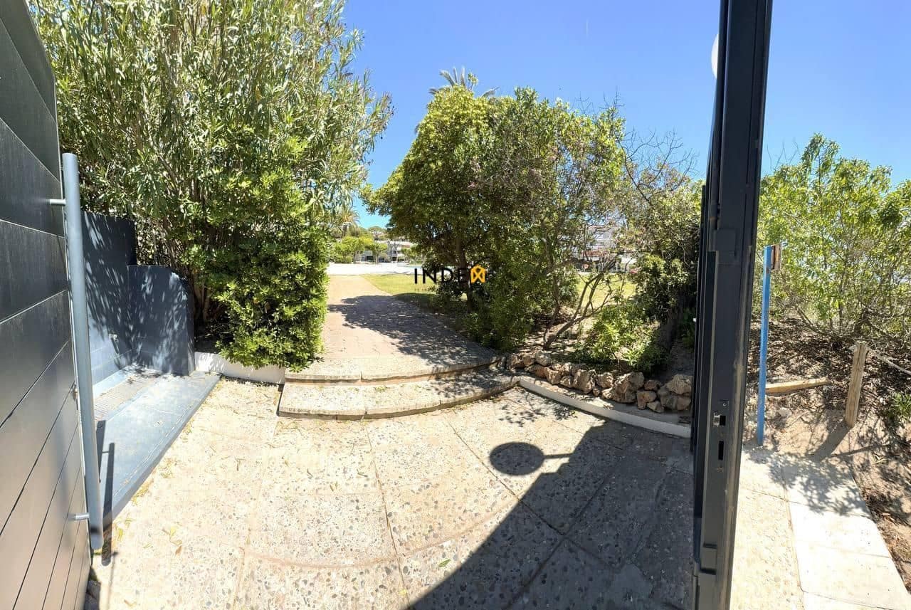 3 soveværelse Lejlighed til salg i Gava med swimmingpool garage - € 1.500.000 (Ref: 8488701)