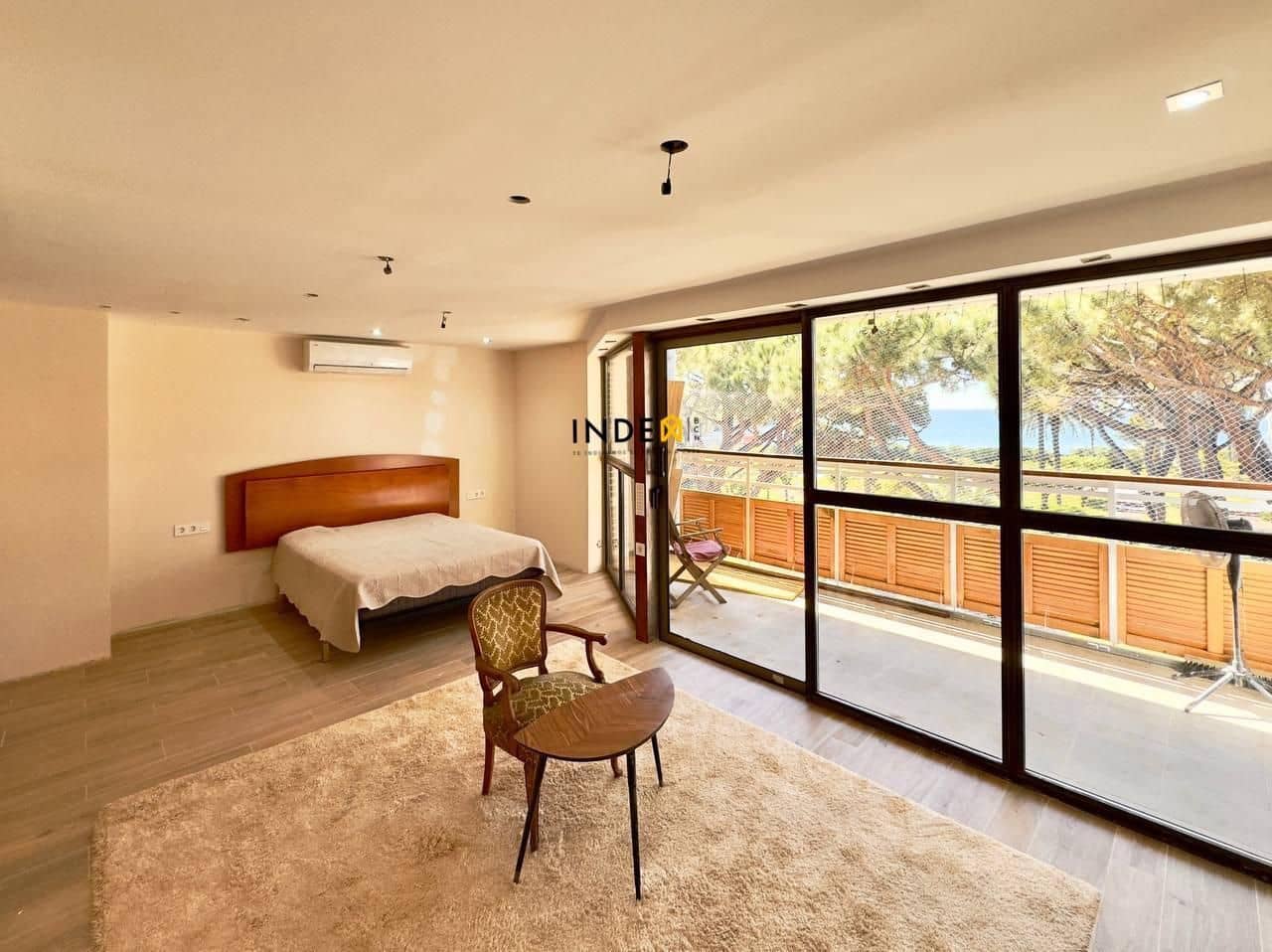 3 soveværelse Lejlighed til salg i Gava med swimmingpool garage - € 1.500.000 (Ref: 8488701)