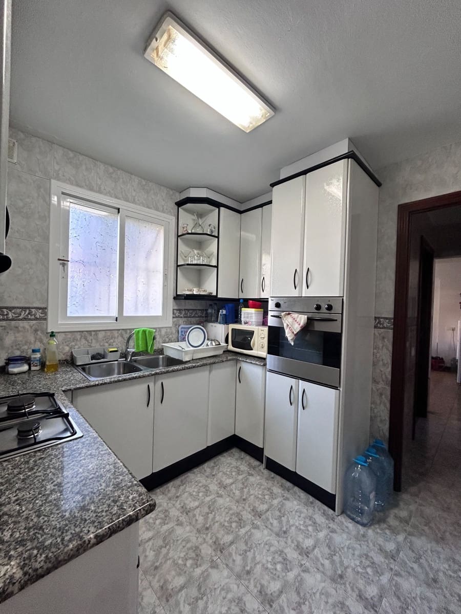 3 soveværelse Villa til salg i Sitges med garage - € 500.000 (Ref: 8550505)