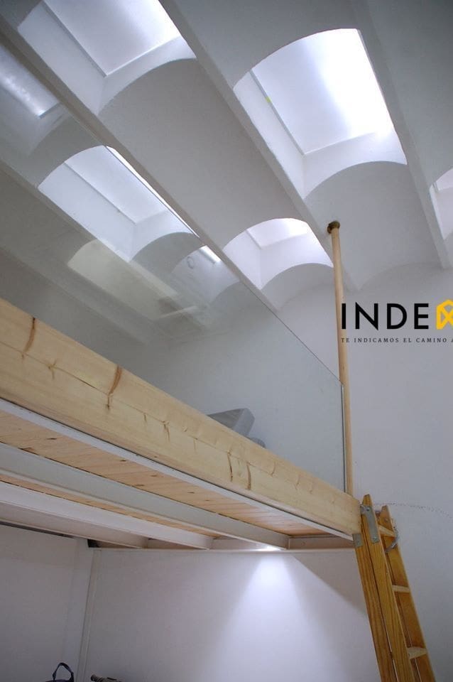 Commercial for rent in Barcelona city - € 1,400 (Ref: 8581691)