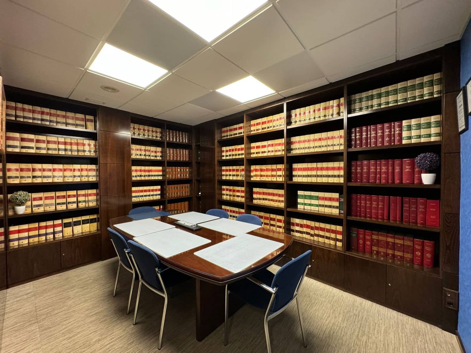 5 soveværelse Erhverv til salg i Barcelona by - € 245.000 (Ref: 8599231)