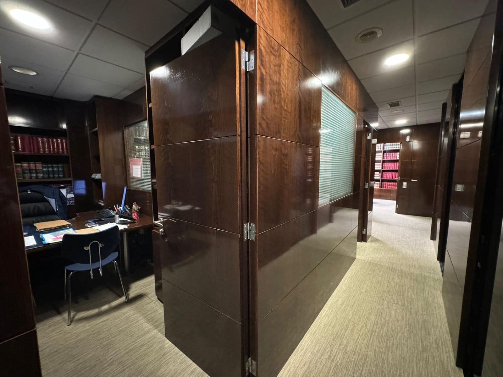 5 soveværelse Erhverv til salg i Barcelona by - € 245.000 (Ref: 8599231)