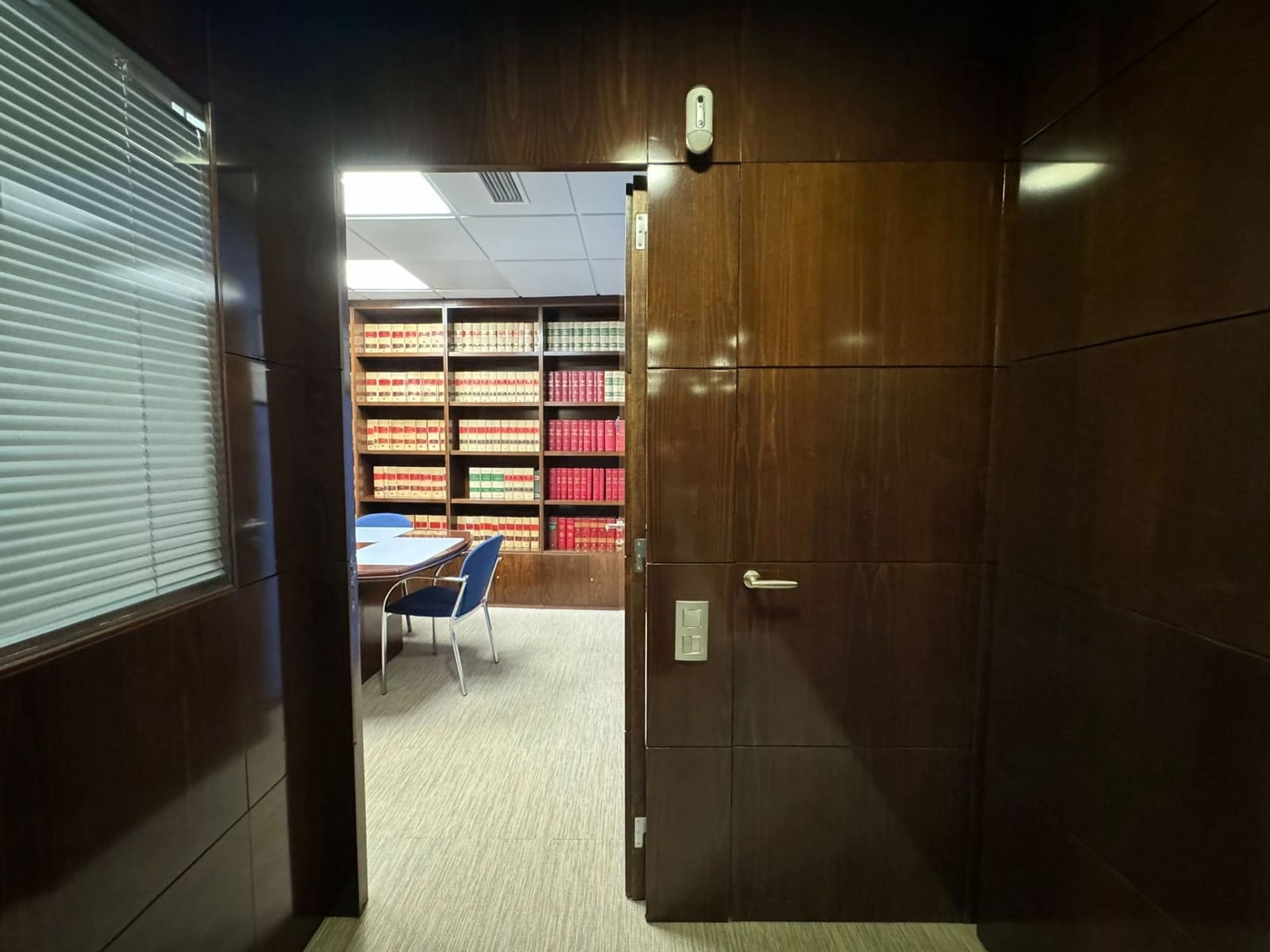 5 soveværelse Erhverv til salg i Barcelona by - € 245.000 (Ref: 8599231)