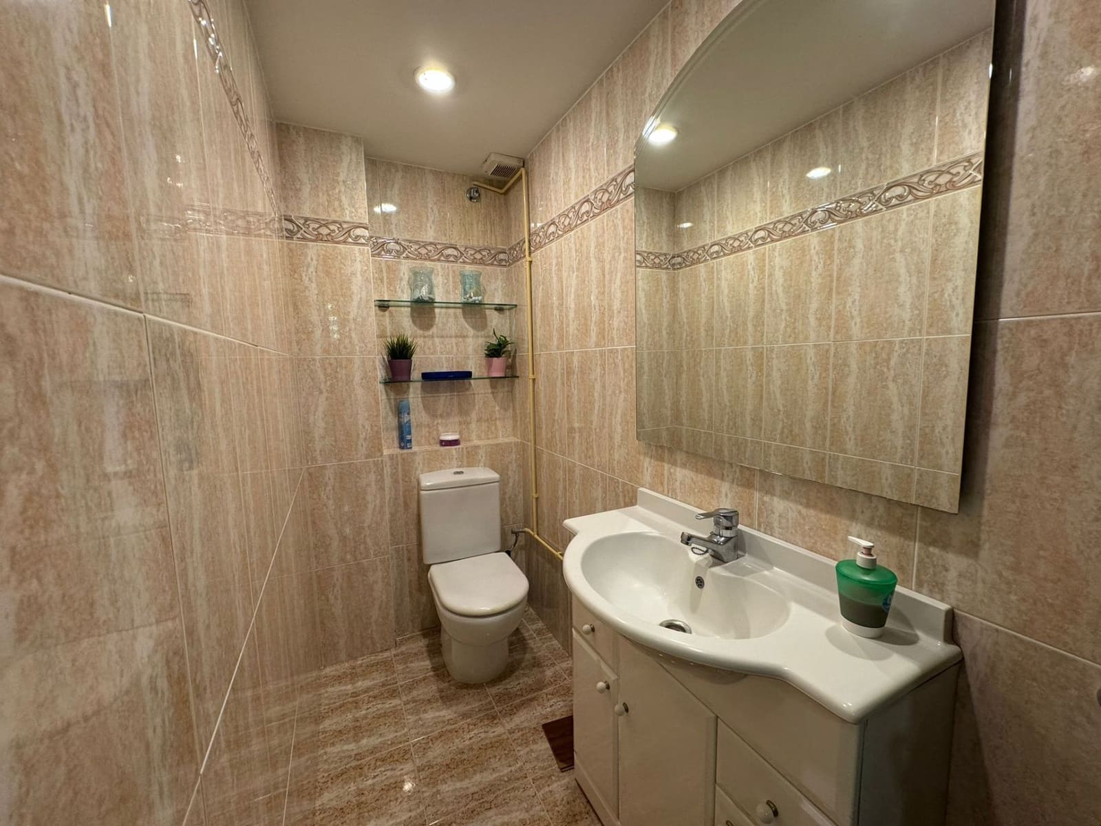 5 soveværelse Erhverv til salg i Barcelona by - € 245.000 (Ref: 8599231)