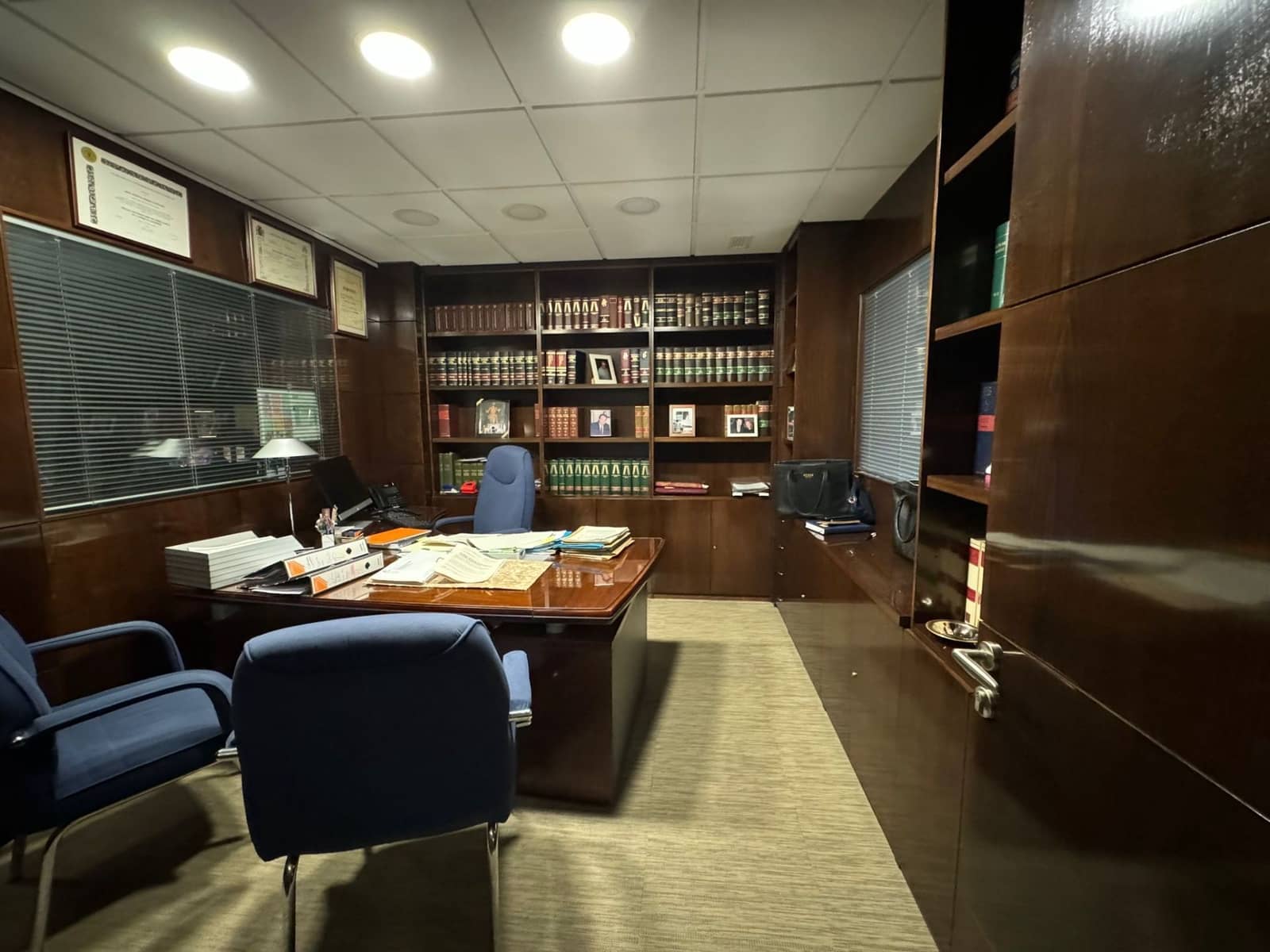 5 soveværelse Erhverv til salg i Barcelona by - € 245.000 (Ref: 8599231)